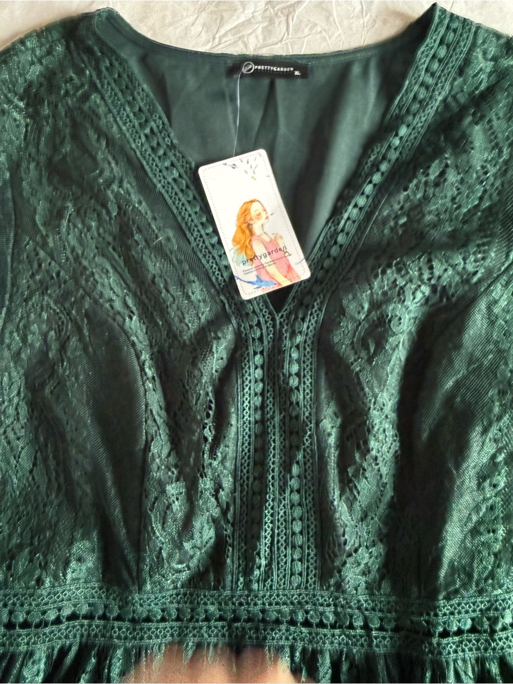 Elegant Deep Green Lace Midi Dress with V-Neck - Picture 3 of 3